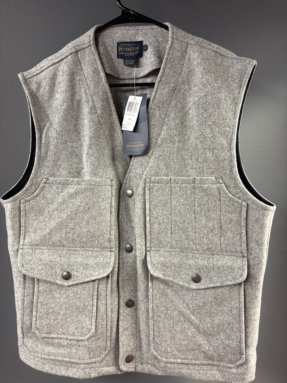 NWT - Pendleton Light Gray Wool Thicket Vest in a men's size large